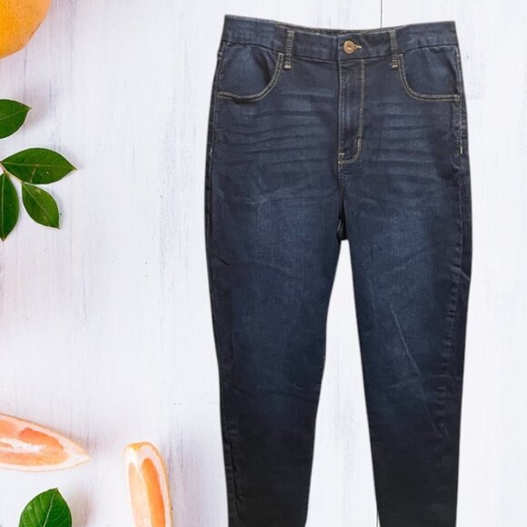 No Boundaries High Rise Raw Hem Cropped Straight Jeans - Picture 1 of 7